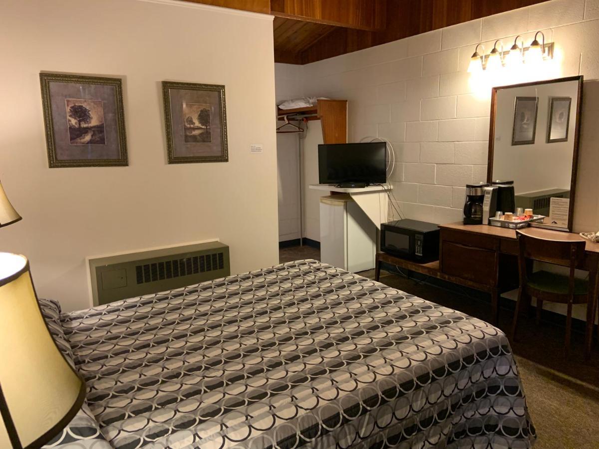 Ace Crown Motel Medicine Hat Extérieur photo