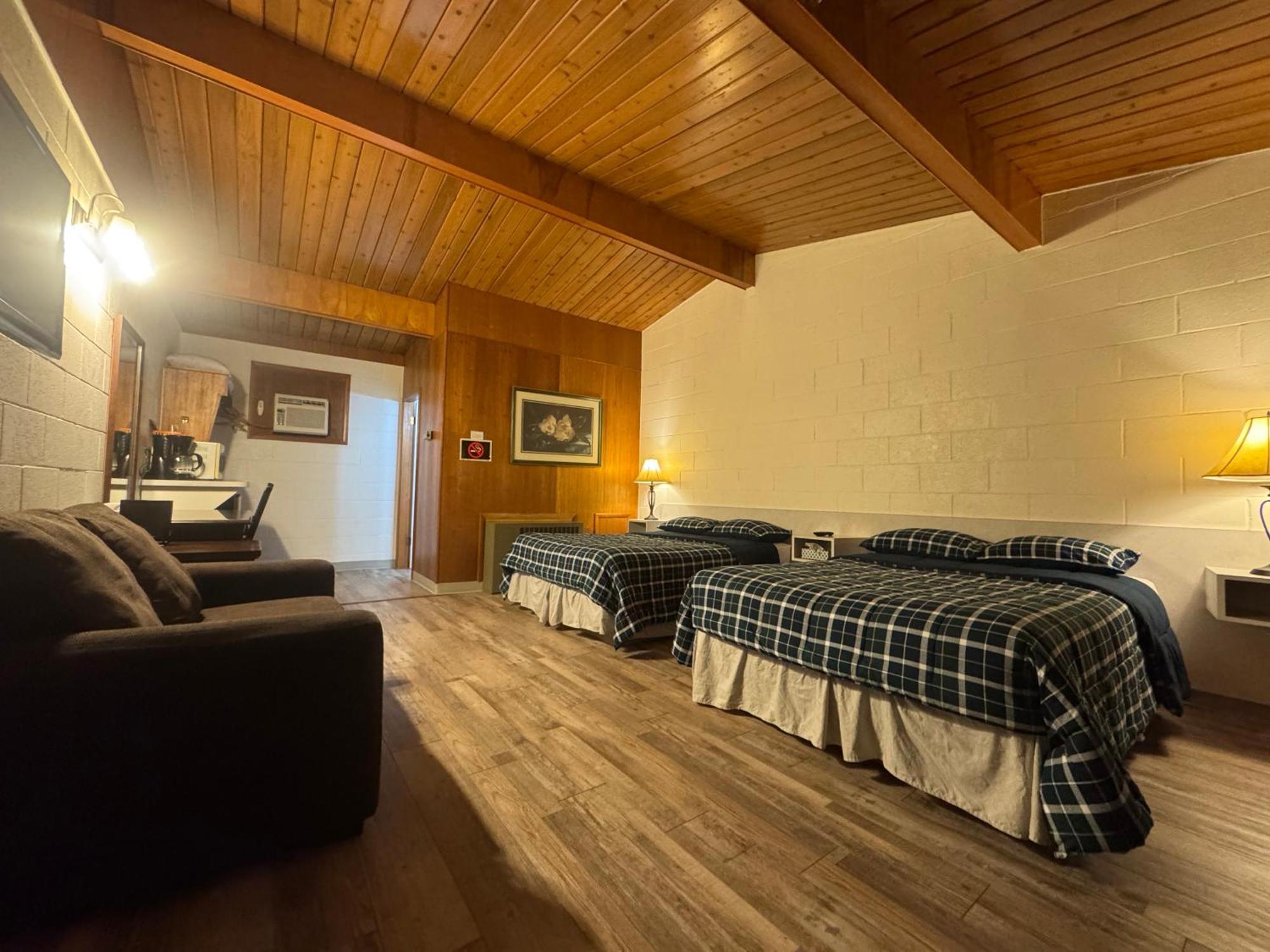 Ace Crown Motel Medicine Hat Extérieur photo