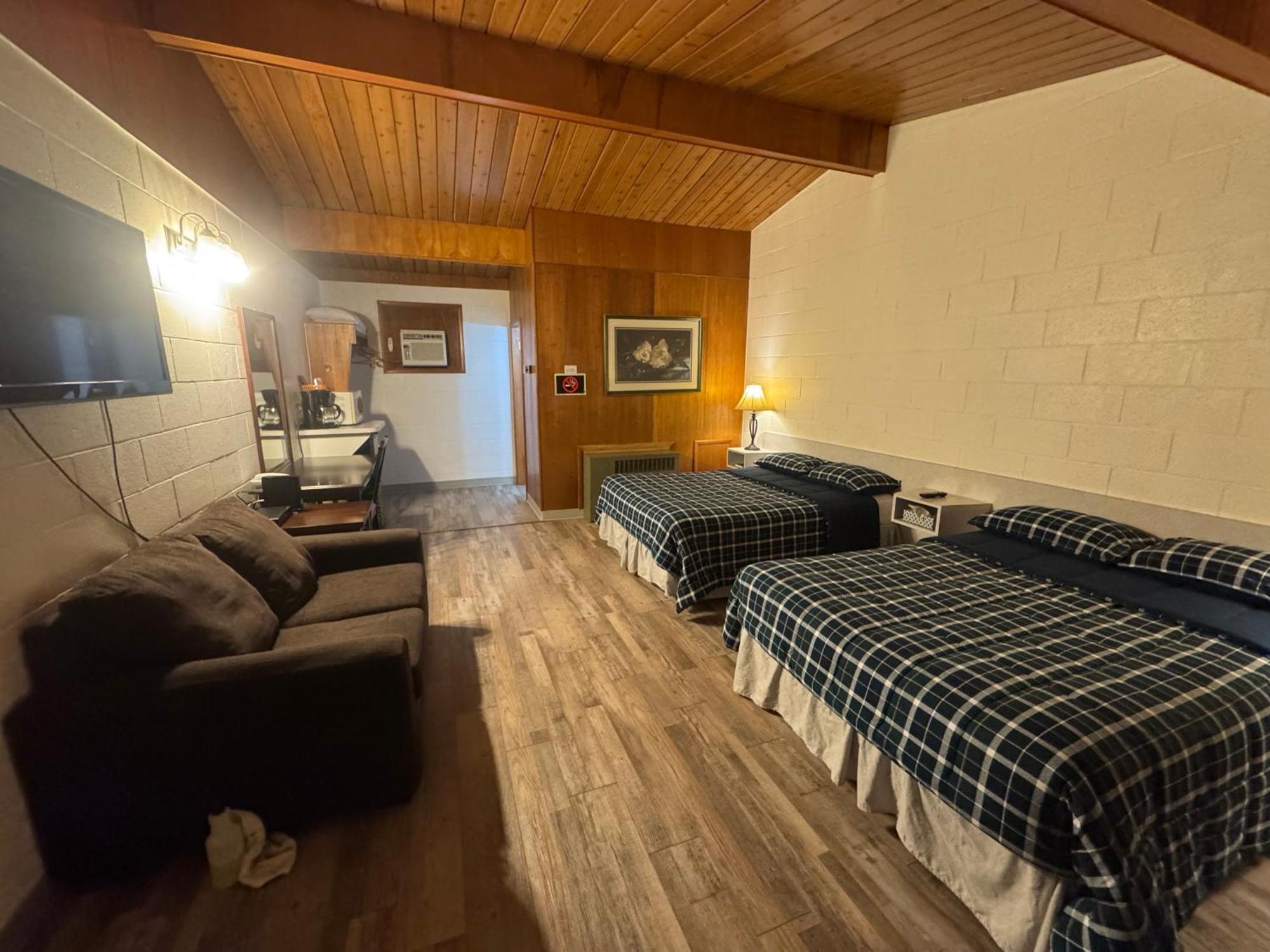 Ace Crown Motel Medicine Hat Extérieur photo